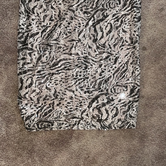 Dress worn once - Picture 4 of 8